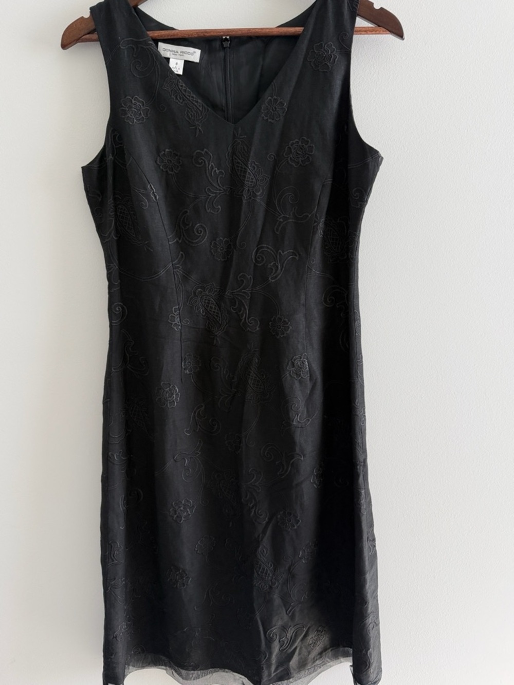Donna Ricco Black Linen Rayon Embroidered Sheath Dress Size 8 Knee Length